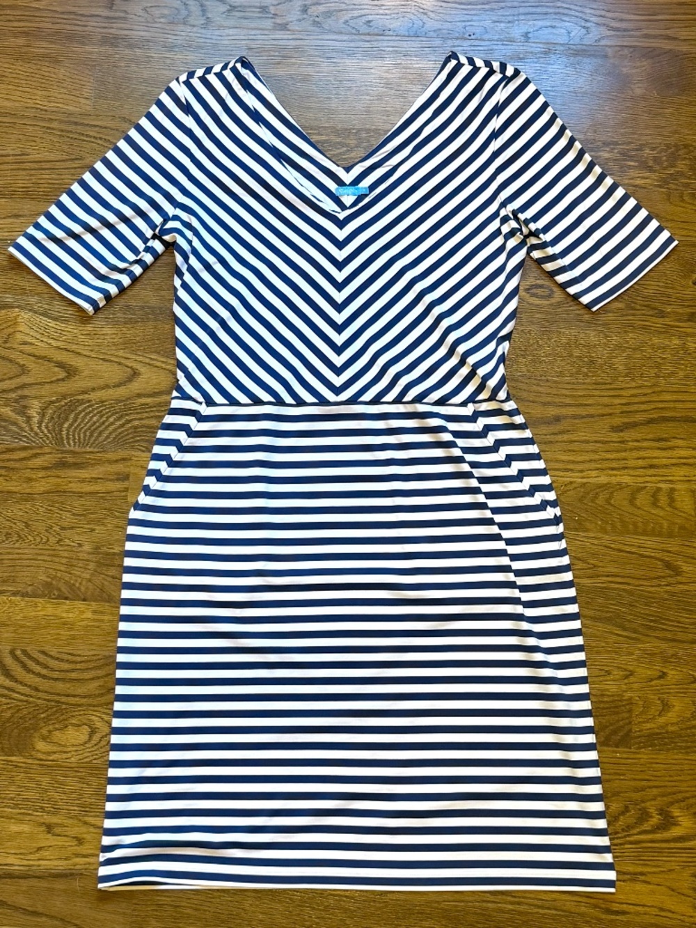 J. McLaughlin Blue & White Striped Catalina Cloth V-Neck Dress Medium